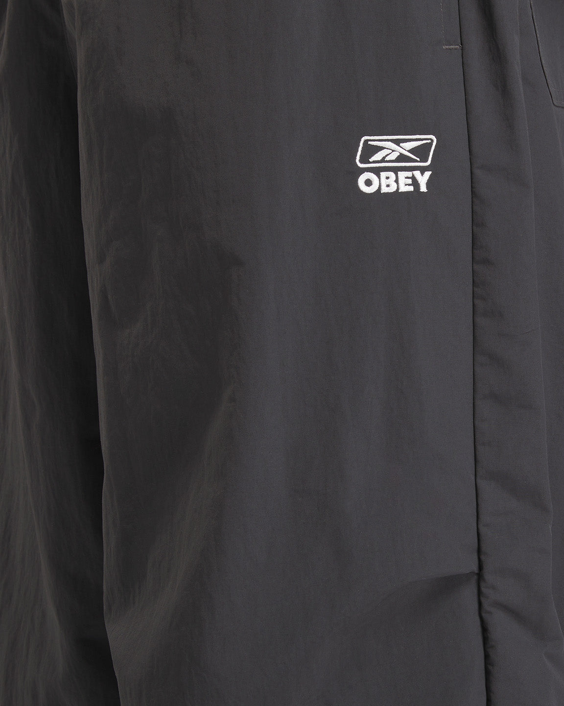REEBOK x OBEY TRACK PANT WASHED BLACK (zoomed)