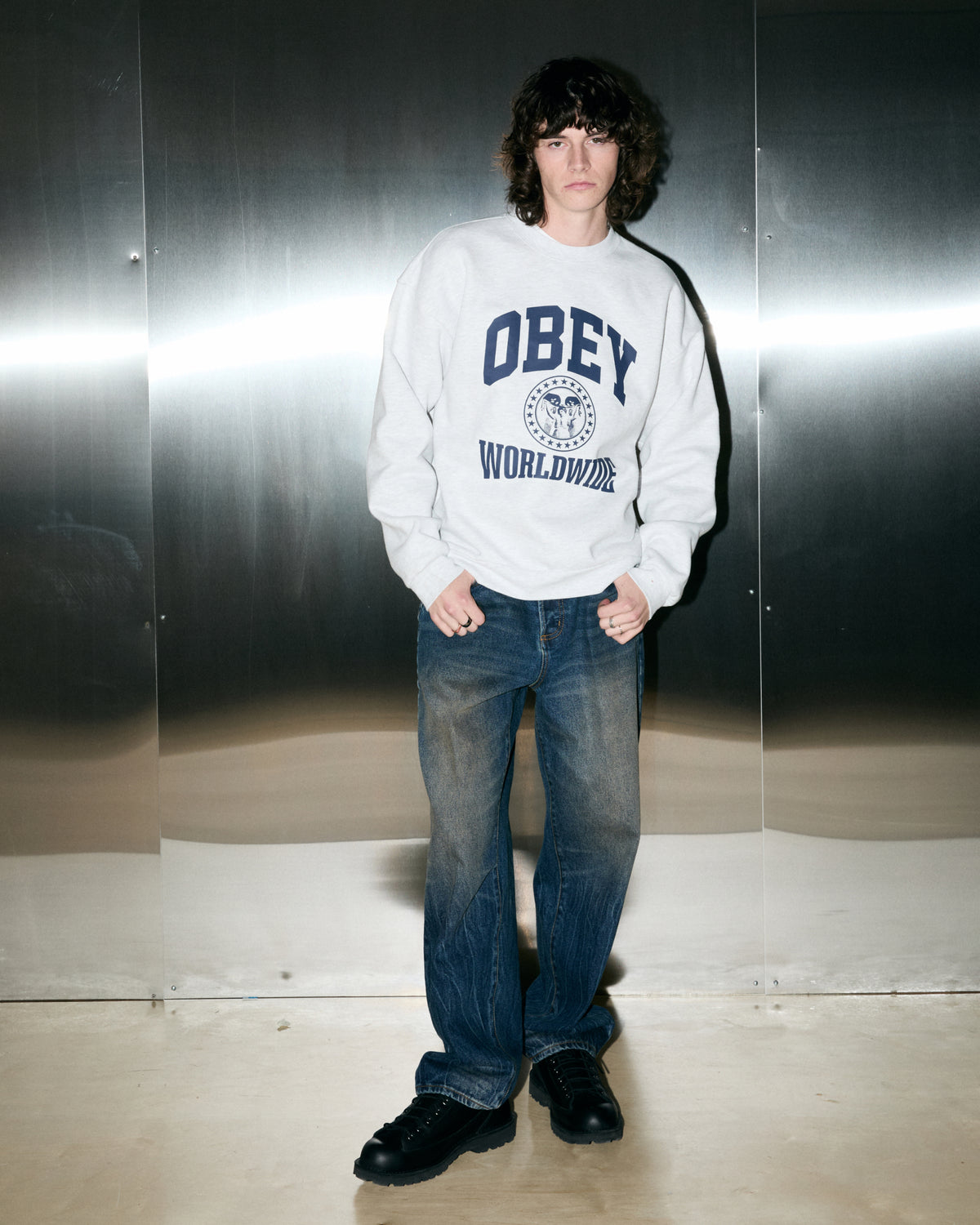 WORLDWIDE UNI CREWNECK