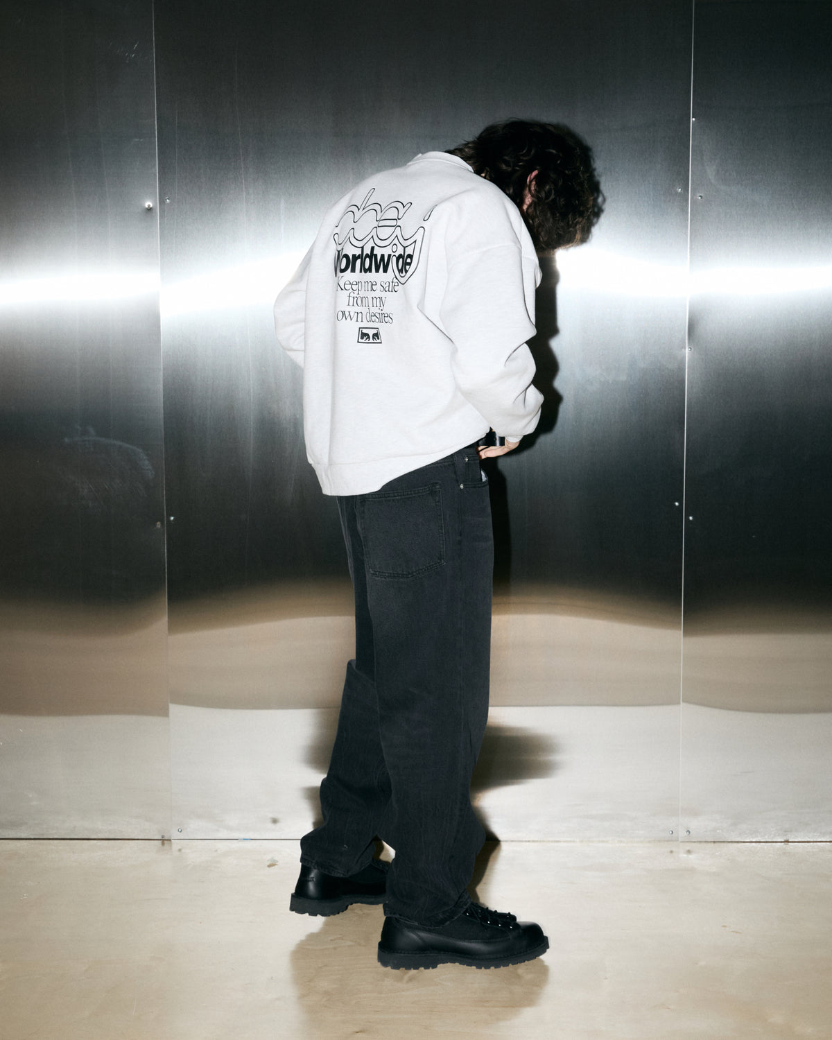 DESIRE CREWNECK (zoomed)