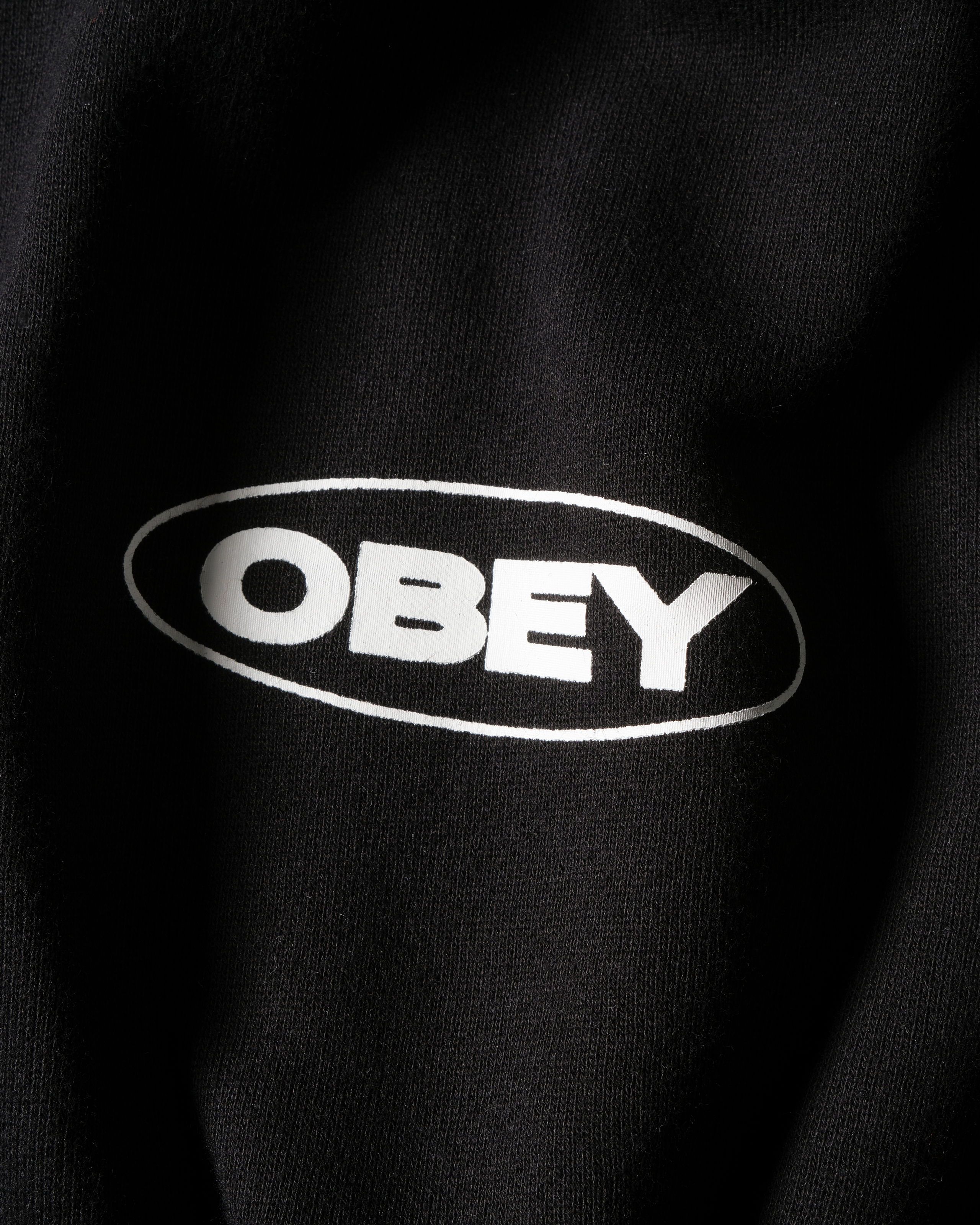 obey-oval-cities-pullover-black (zoomed)