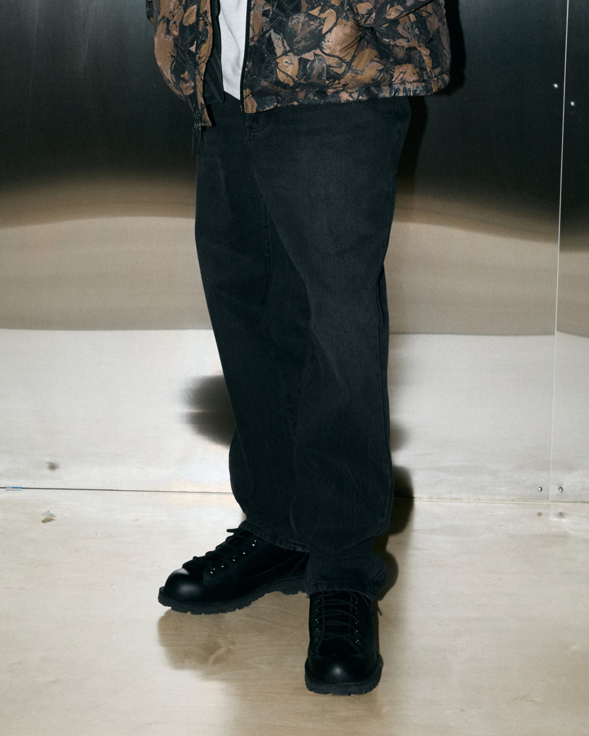 BOXCAR STRAIGHT LEG DENIM