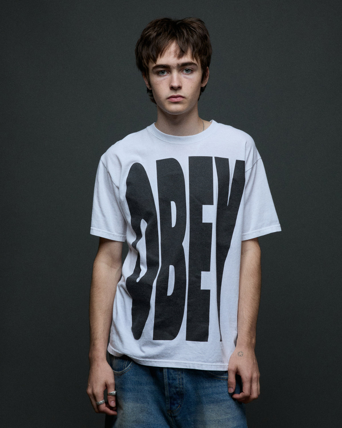 obey-extended-oversized-t-shirt-white