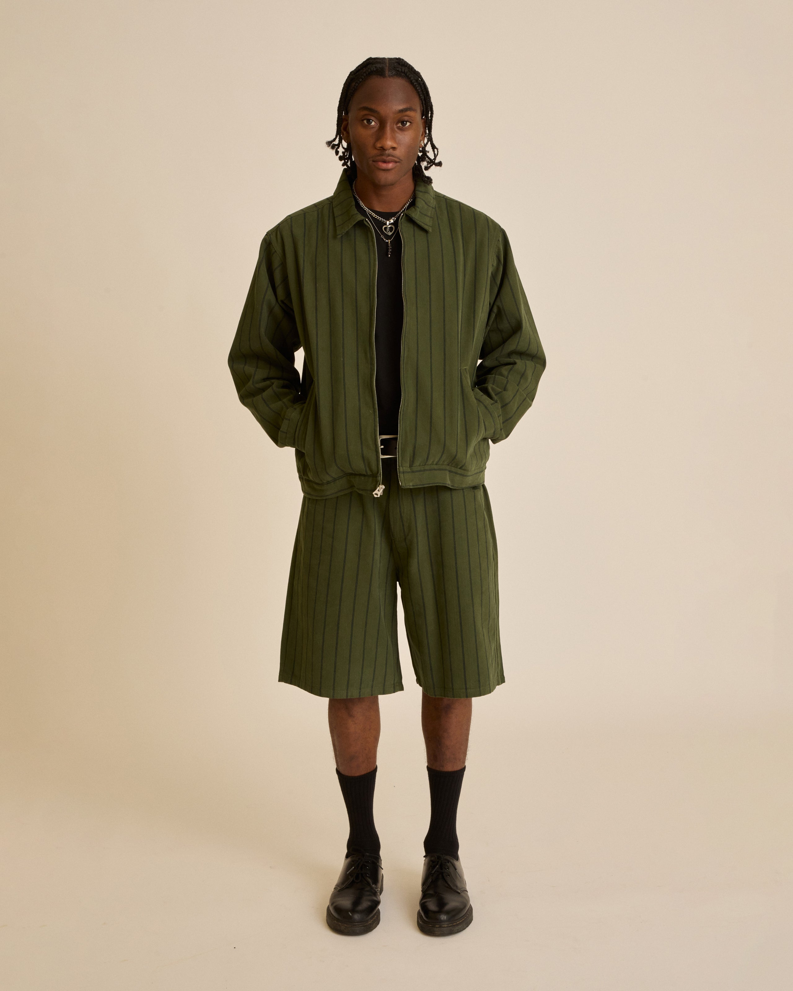 STRIPE BAGGY DENIM SHORT (zoomed)