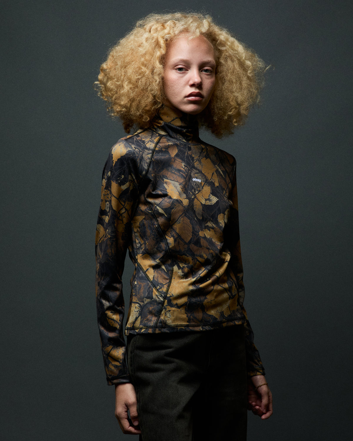 obey-nalia-turtle-neck-dark-fence-camo