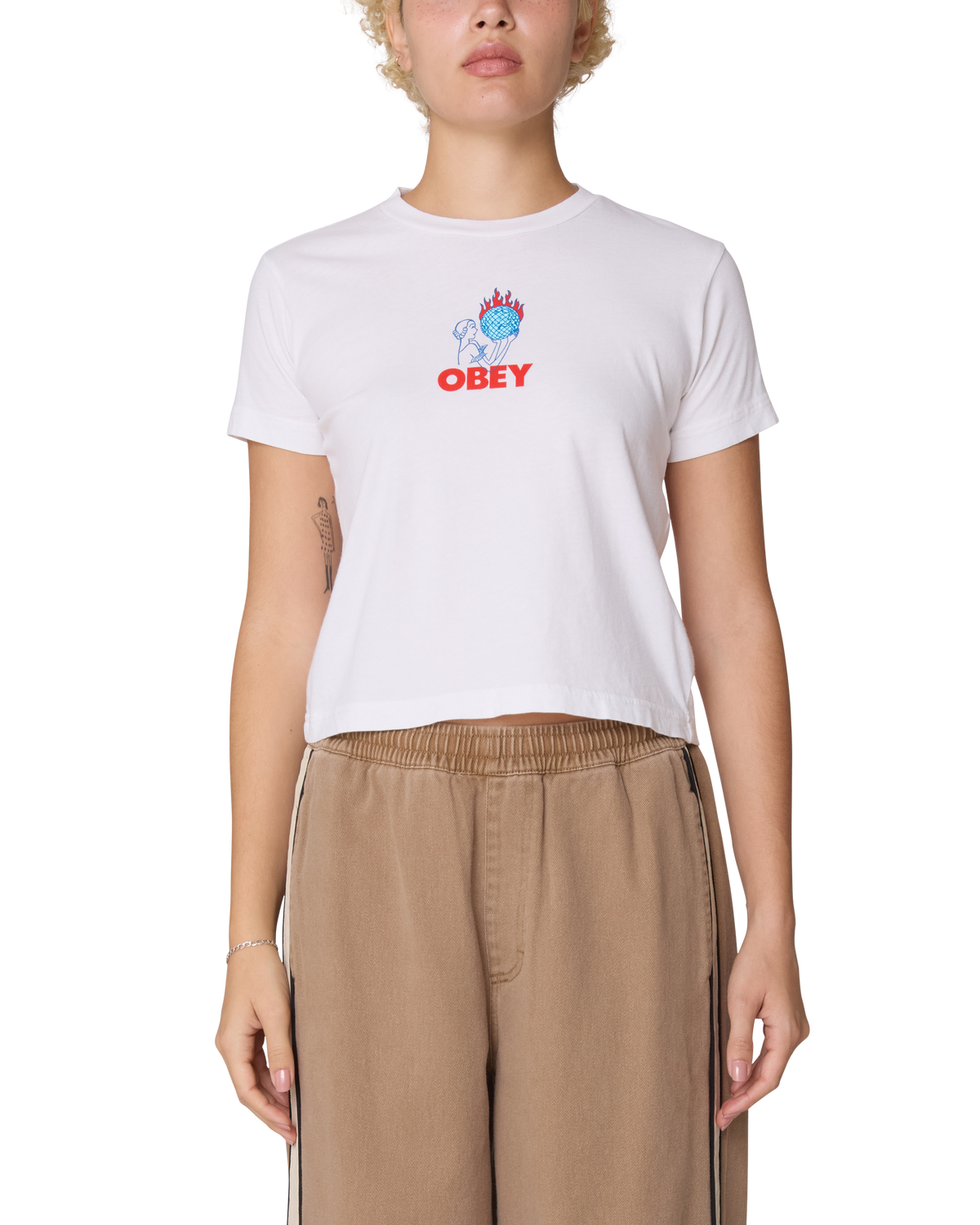 obey-world-in-flames-kaia-t-shirt-white (zoomed)