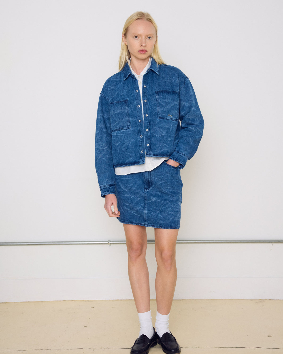 obey-trinity-wrinkle-denim-skirt-medium-stonewash-ind-wrinkle