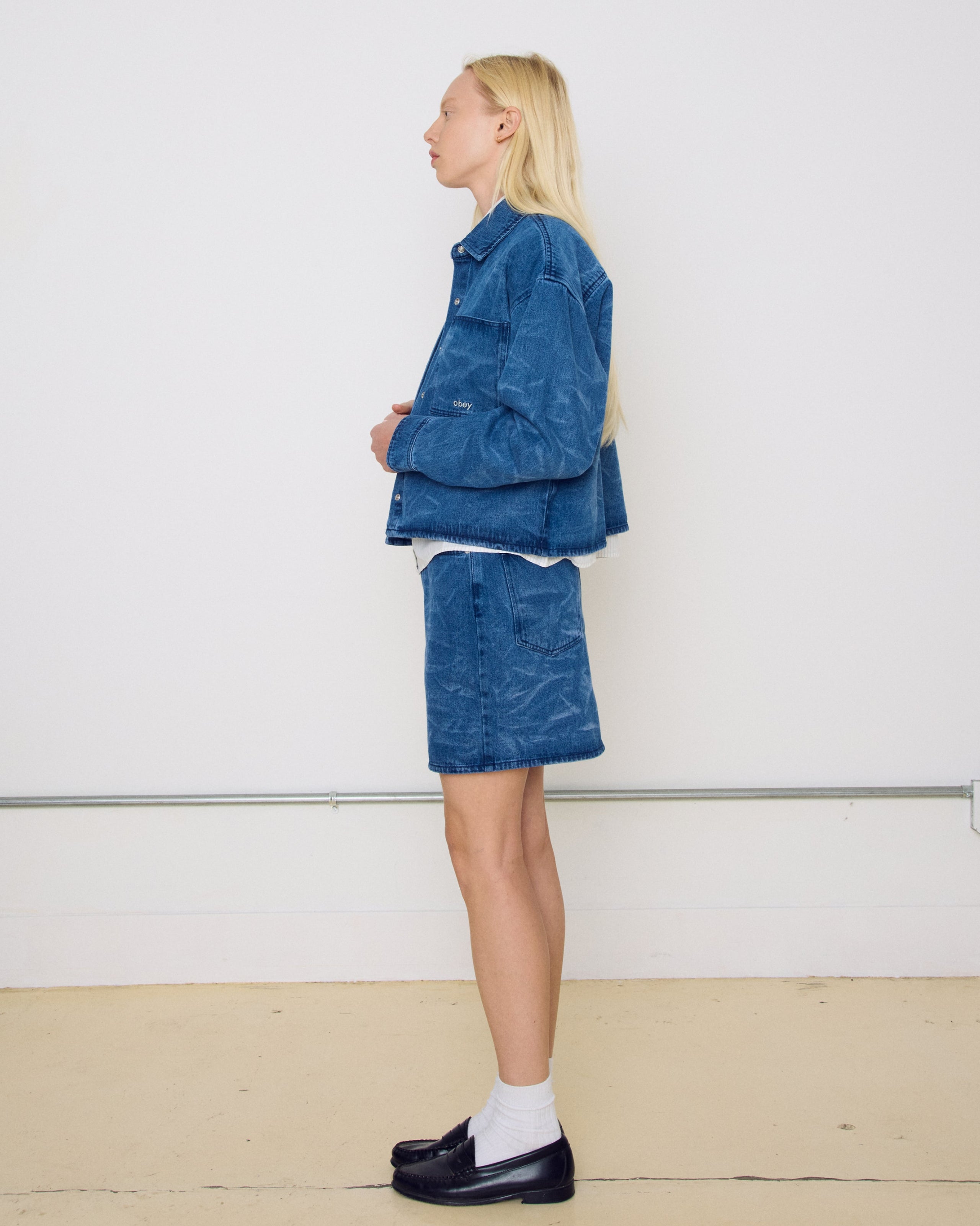 obey-trinity-wrinkle-denim-skirt-medium-stonewash-ind-wrinkle (zoomed)