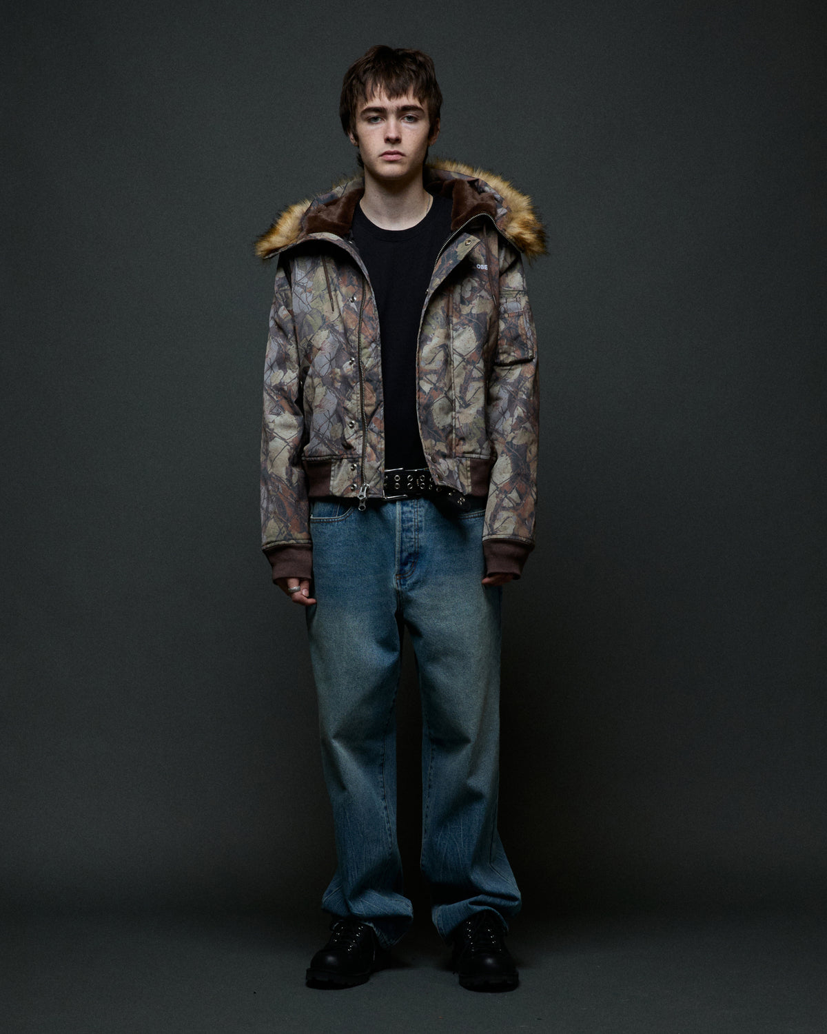 obey-n-2b-short-parka-fence-camo (zoomed)