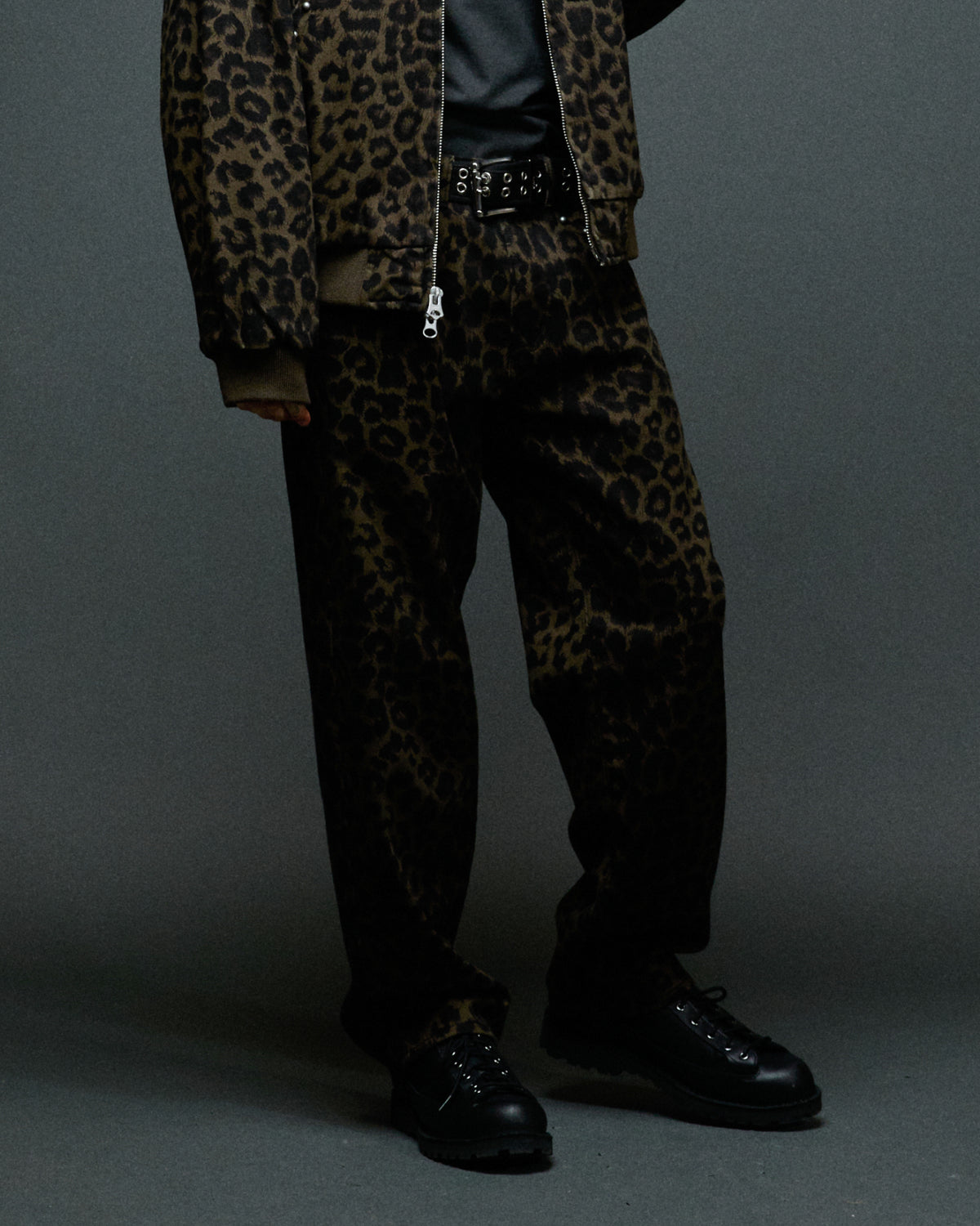 obey-studded-boxcar-straight-leg-dm-dark-leopard (zoomed)