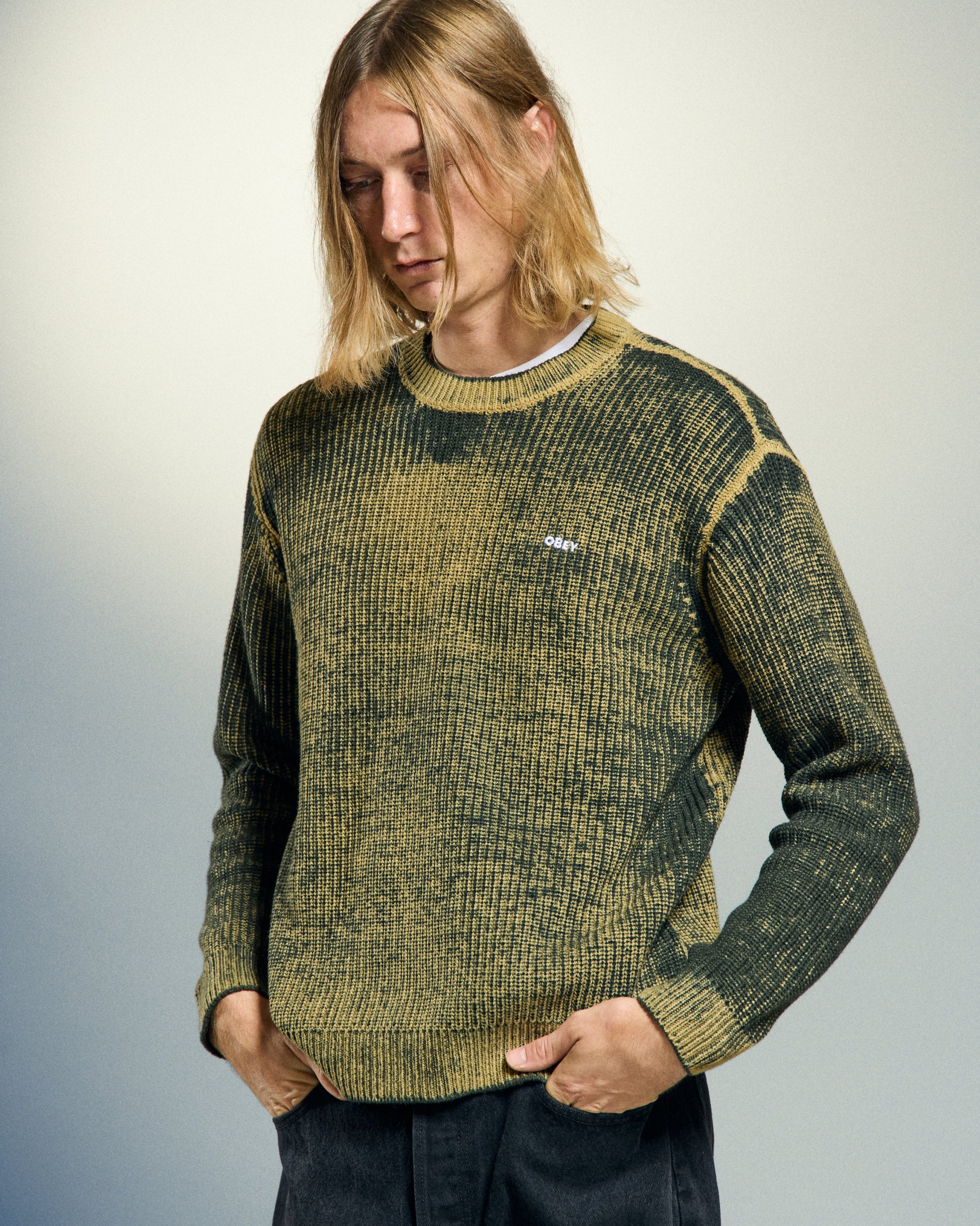 SPRAY EFFECT SWEATER