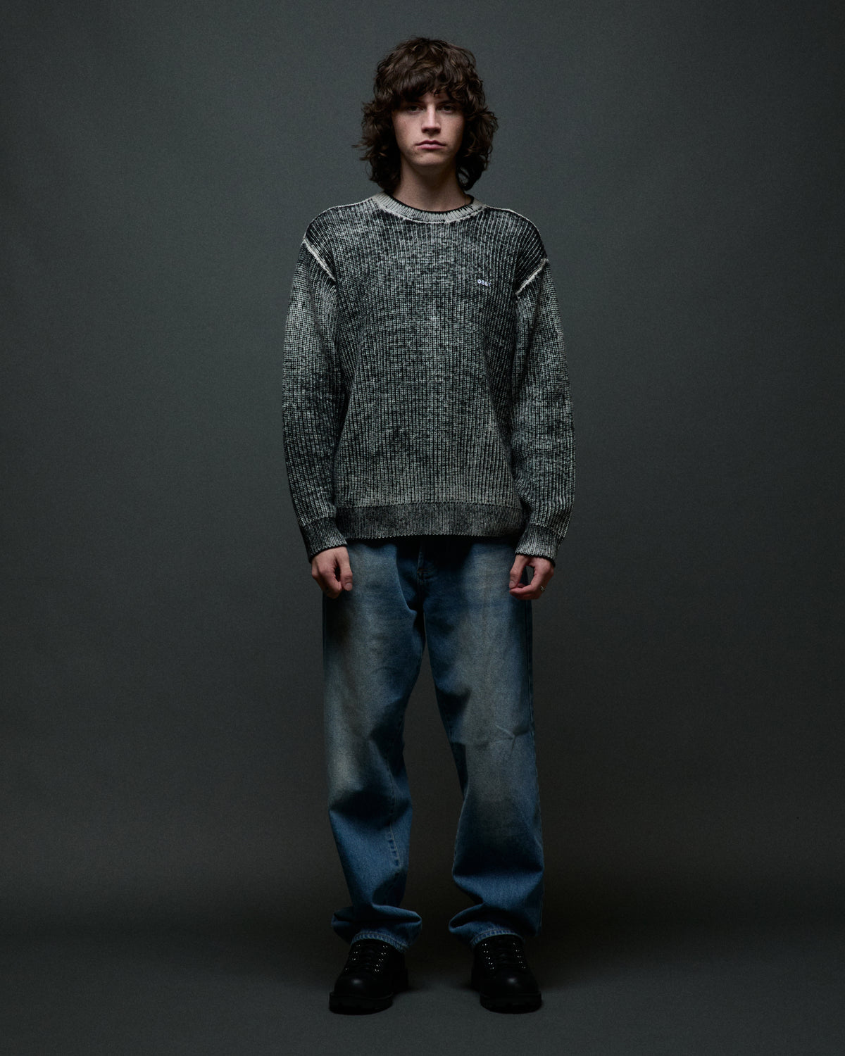 obey-spray-effect-sweater-dark-black-multi