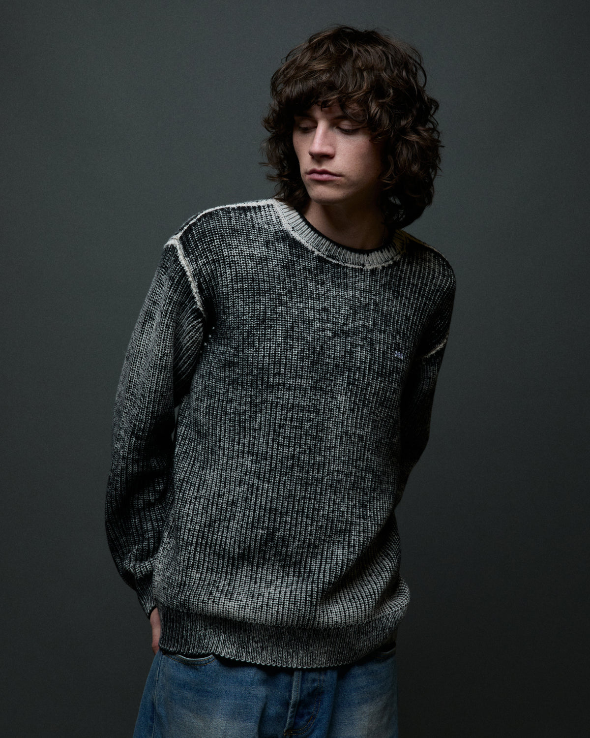 obey-spray-effect-sweater-dark-black-multi (zoomed)