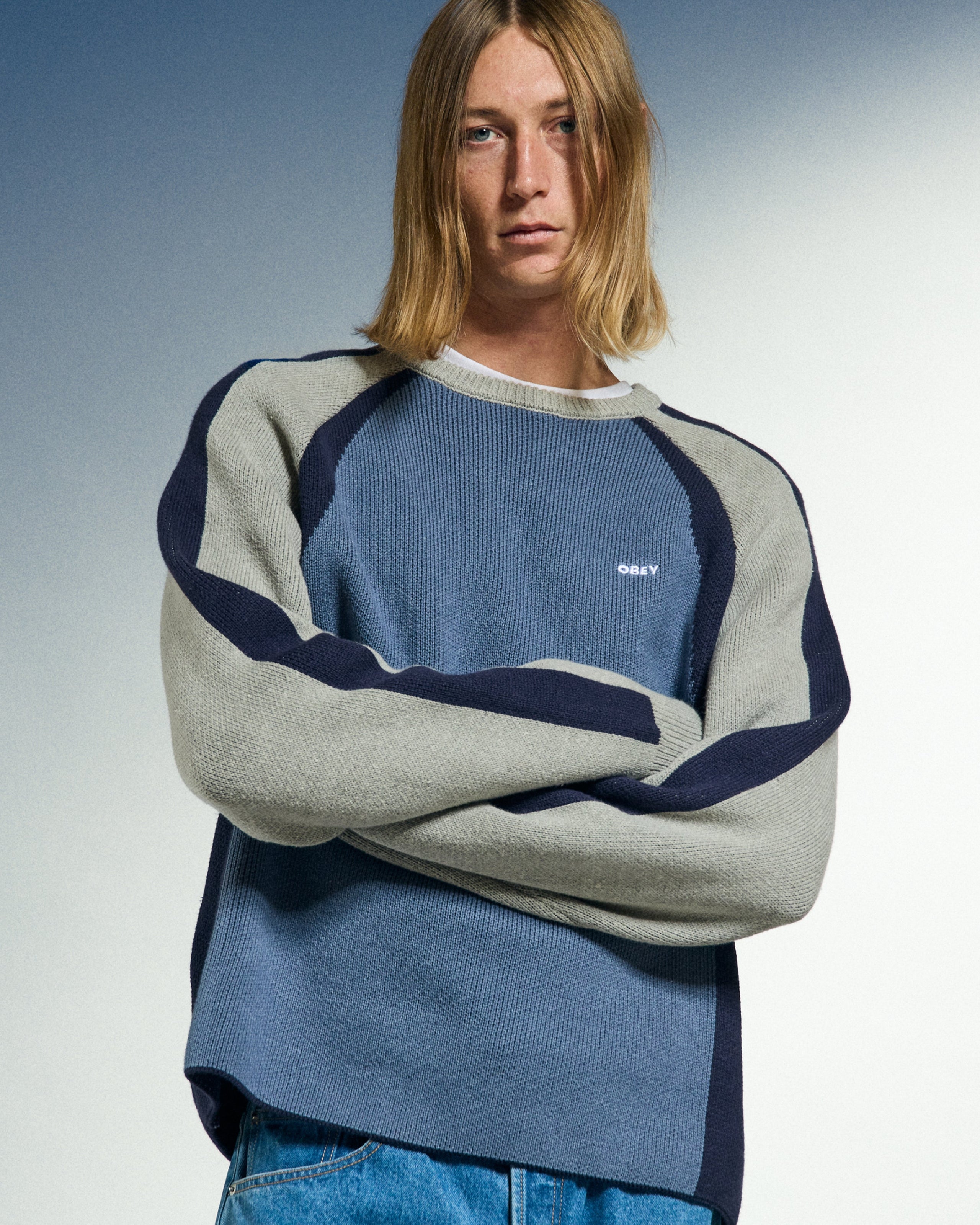 RAGLAN CREW NECK SWEATER