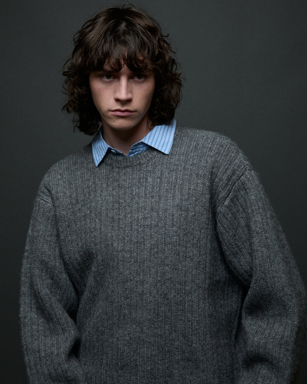 obey-drex-sweater-heather-charcoal (zoomed)
