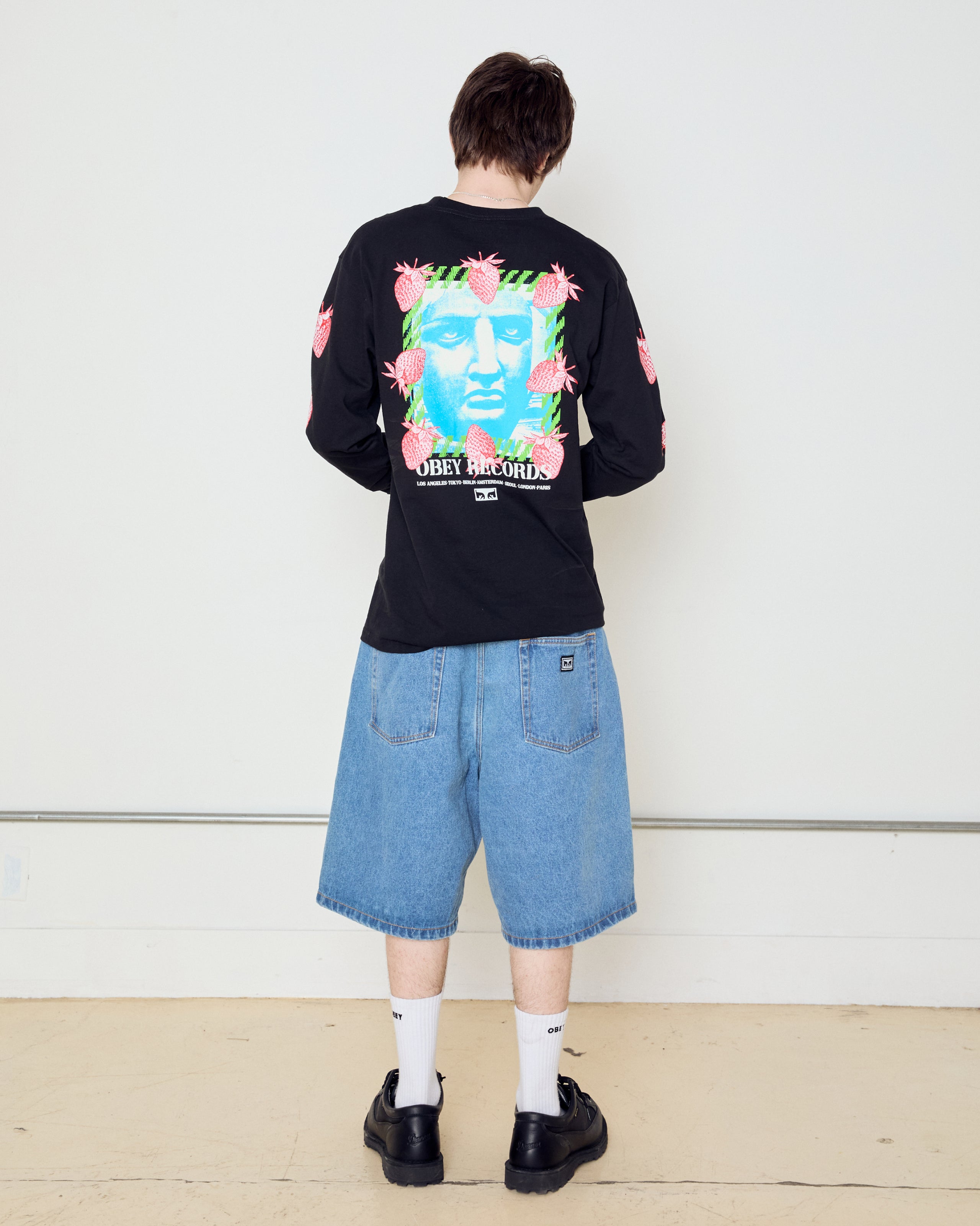 GARDEN CLASSIC LS T-SHIRT (zoomed)