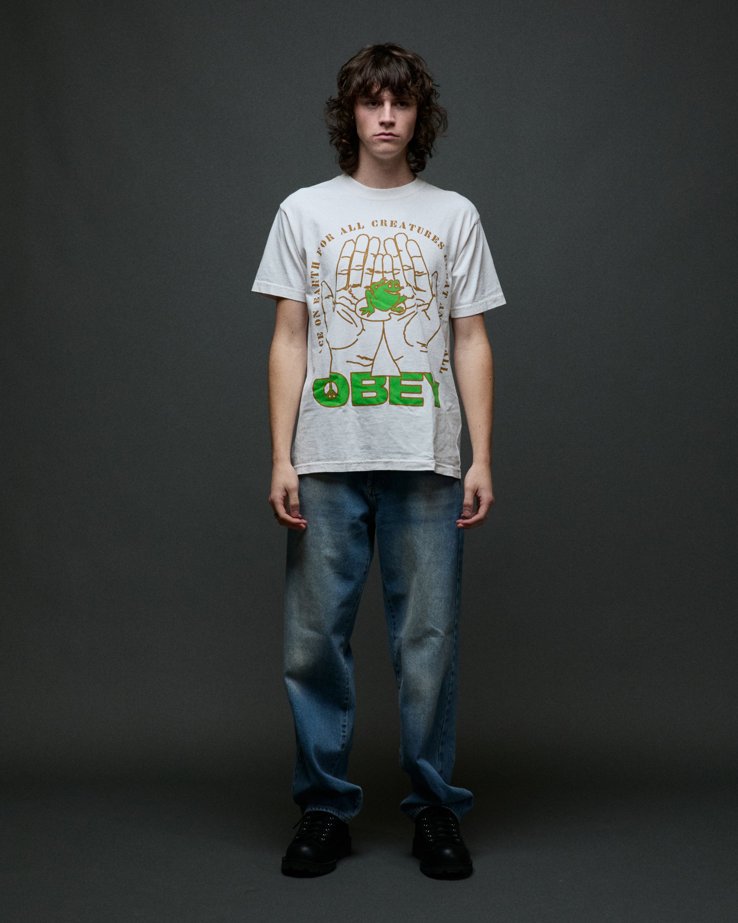obey-peace-on-earth-pigment-t-shirt-pigment-chalk-white (zoomed)
