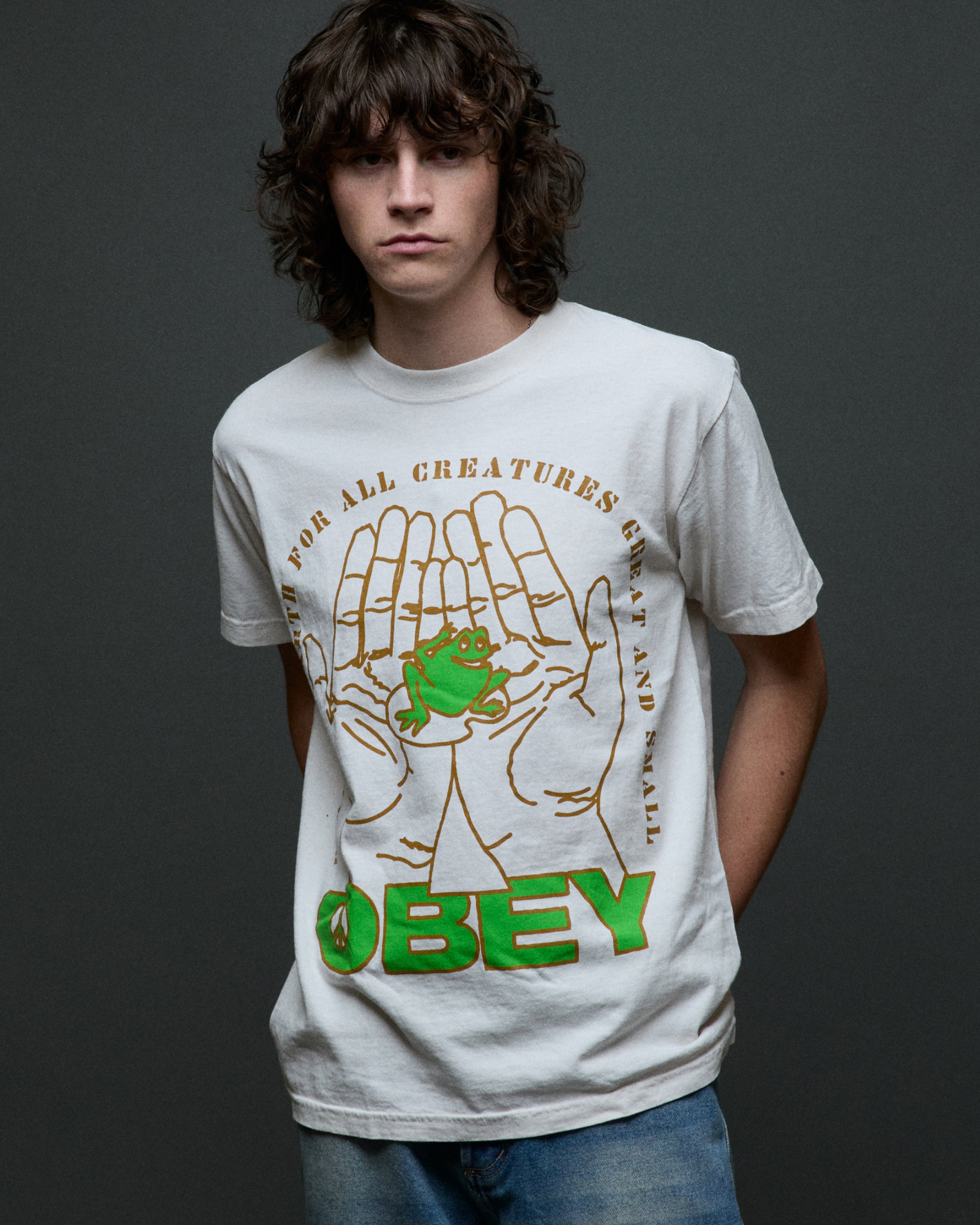 obey-peace-on-earth-pigment-t-shirt-pigment-chalk-white (zoomed)