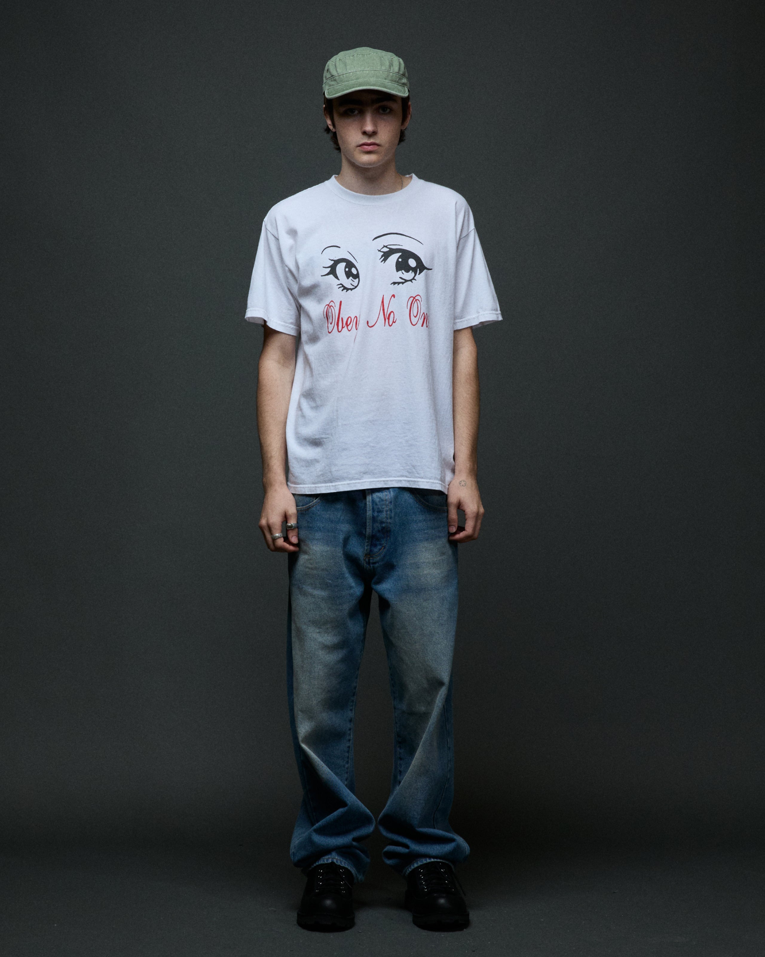 obey-no-one-eyes-oversized-t-shirt-white (zoomed)