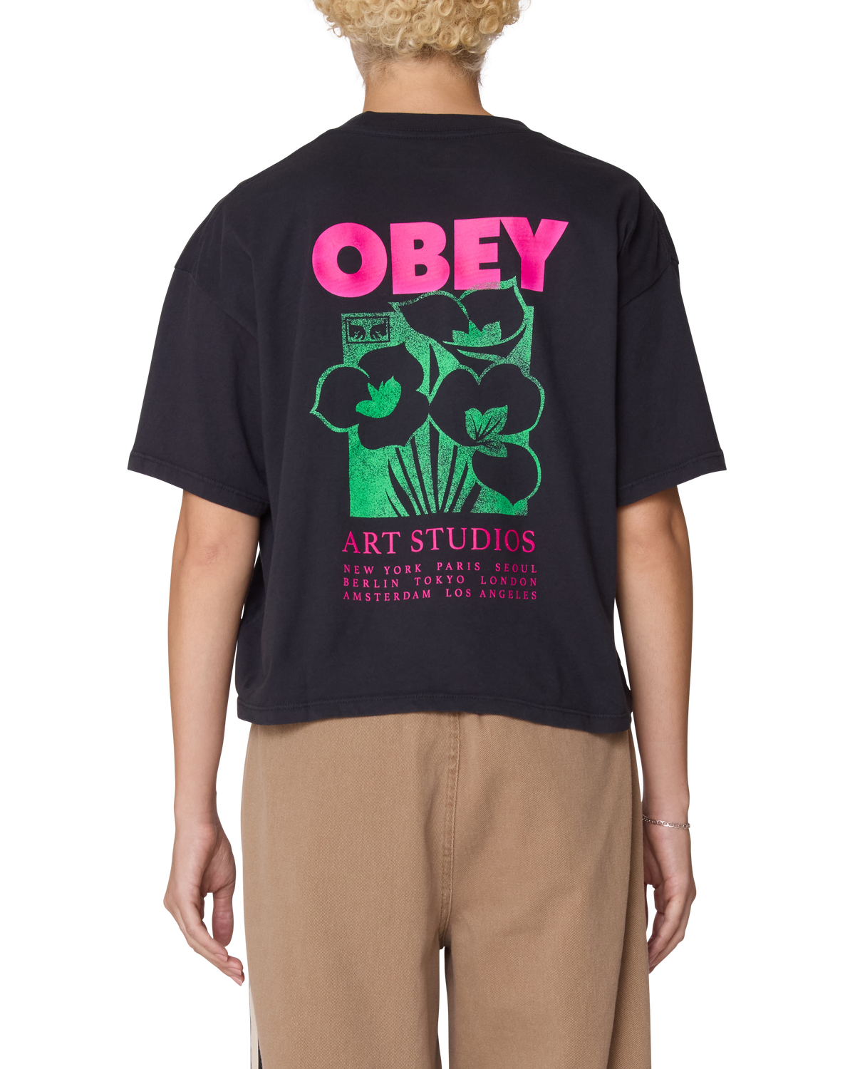 ART STUDIO FLOWERS ROW T-SHIRT