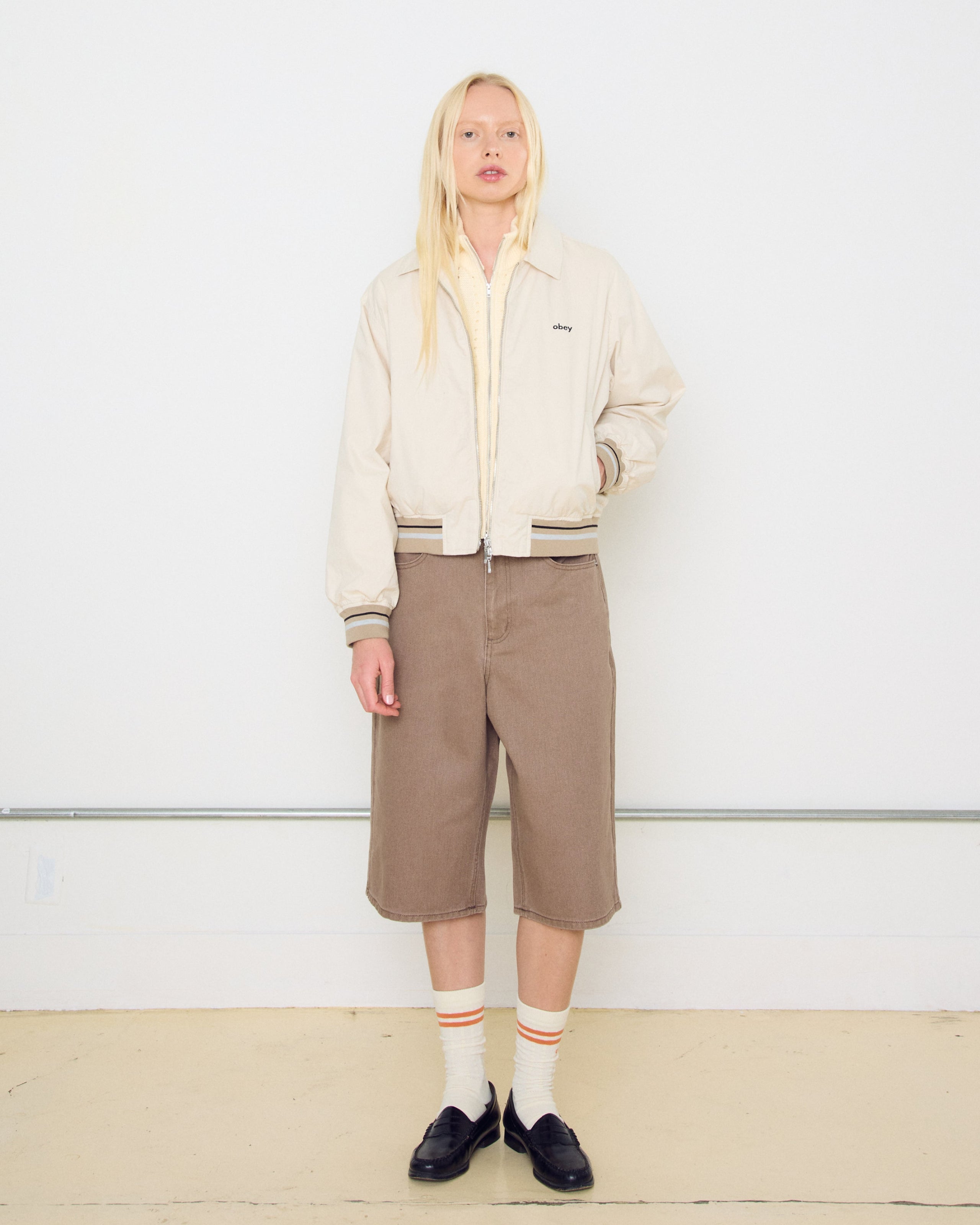 obey-karina-long-denim-short-walnut (zoomed)